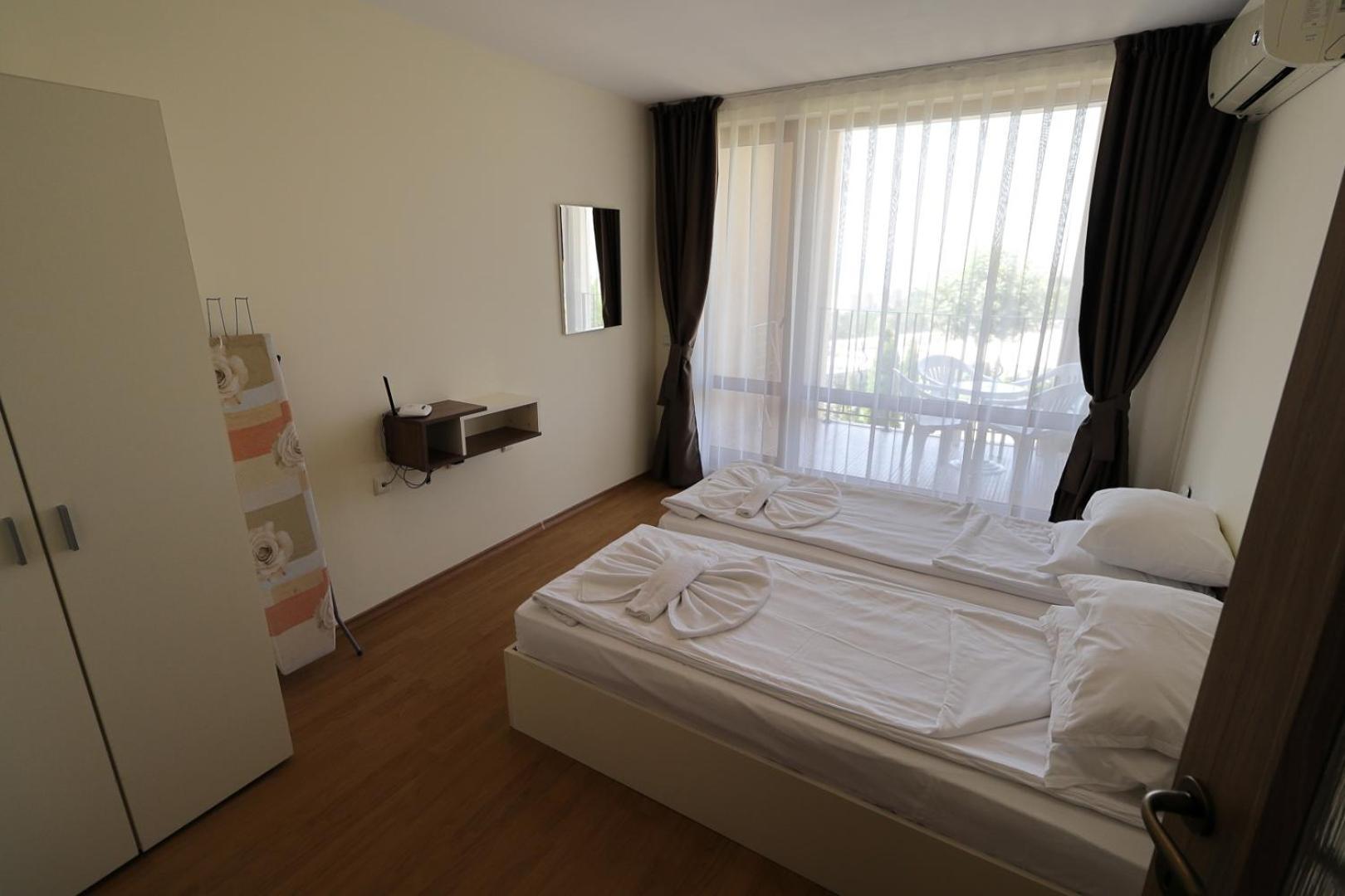 Crown Fort Club Święty Włas Zewnętrze zdjęcie